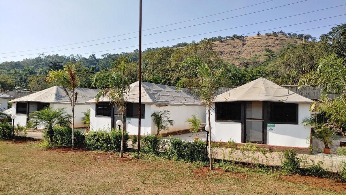 Whispering Woods Resort Lonavala Εξωτερικό φωτογραφία