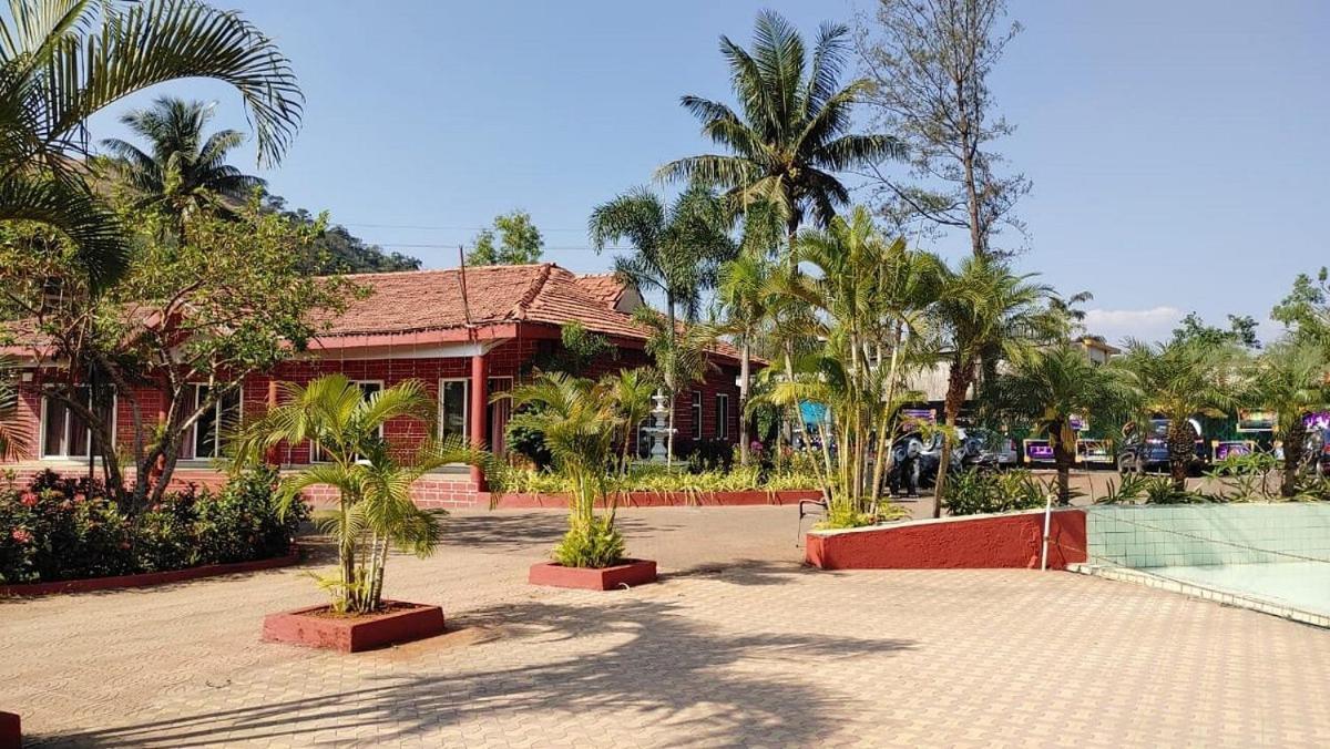Whispering Woods Resort Lonavala Εξωτερικό φωτογραφία