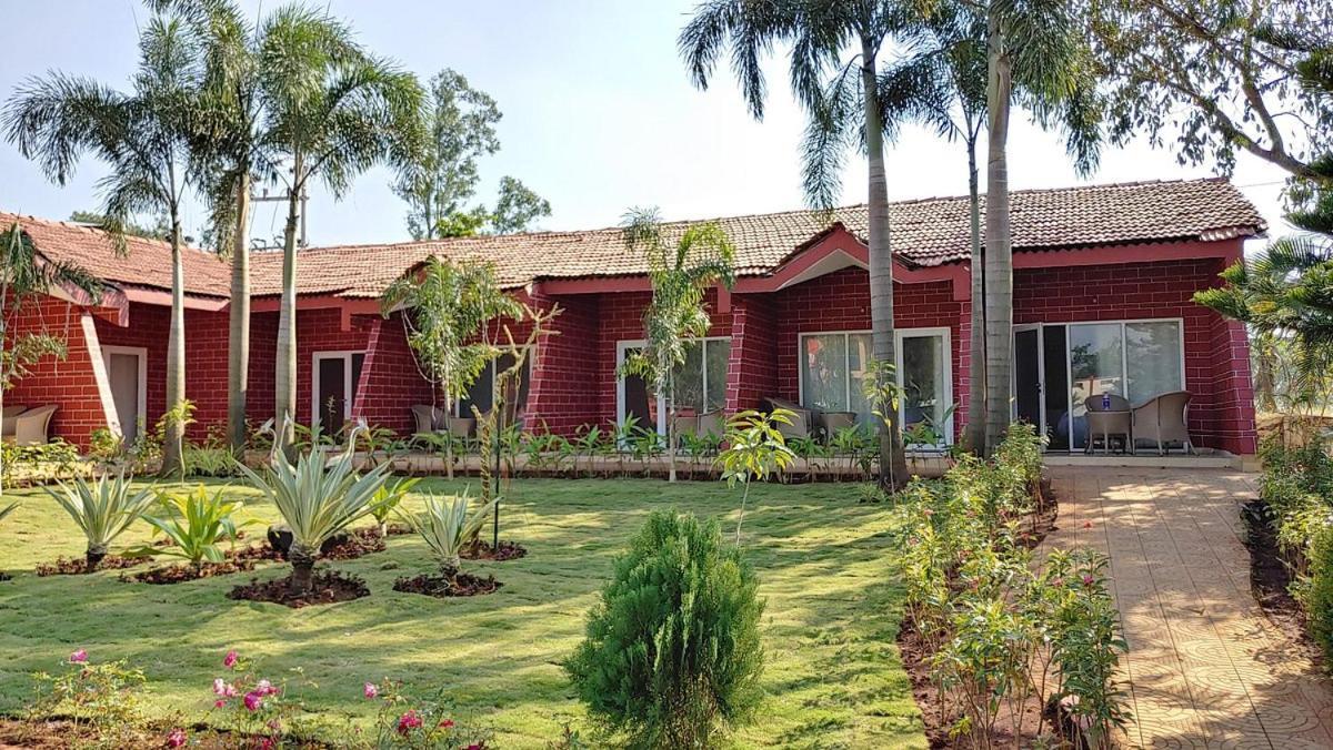 Whispering Woods Resort Lonavala Εξωτερικό φωτογραφία